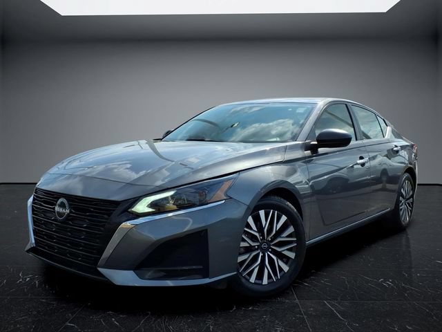 Used 2024 Nissan Altima 2.5 SV FWD image 3