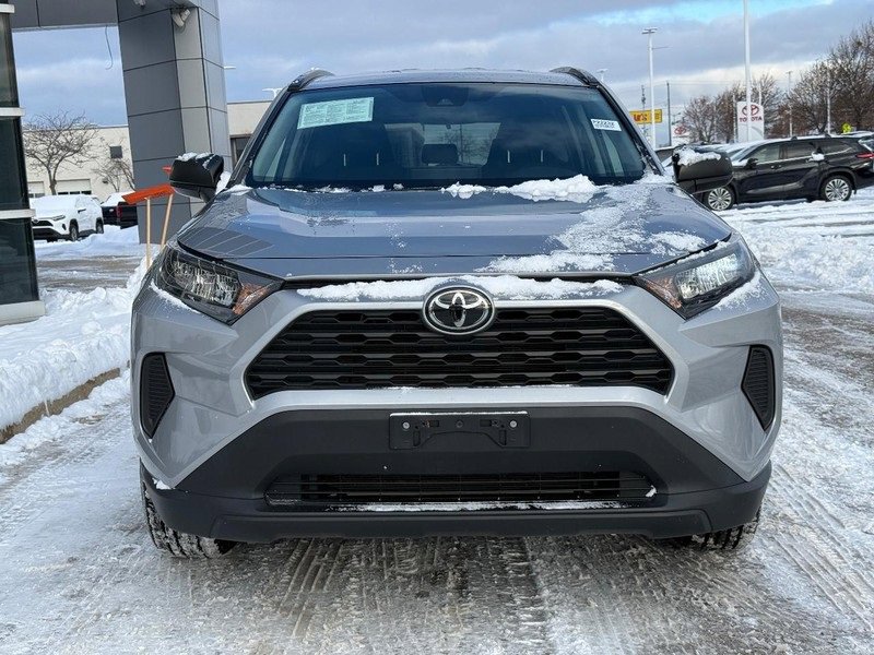 Used 2020 Toyota RAV4 LE w/ Carpet Mat Package image 8