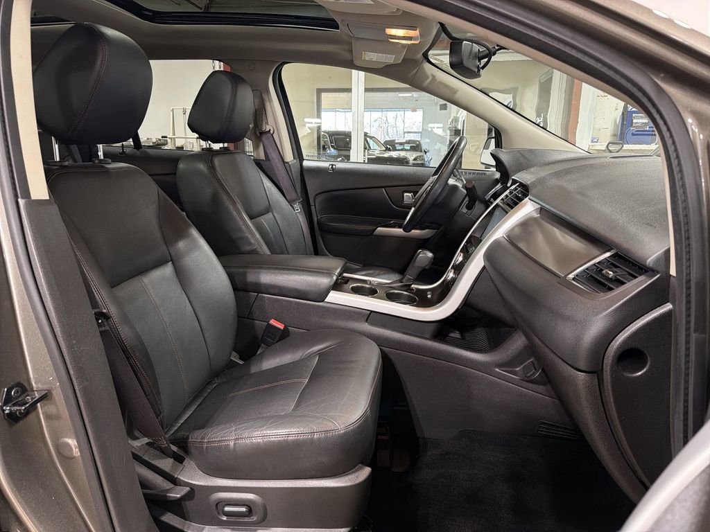 Used 2013 Ford Edge SEL image 28