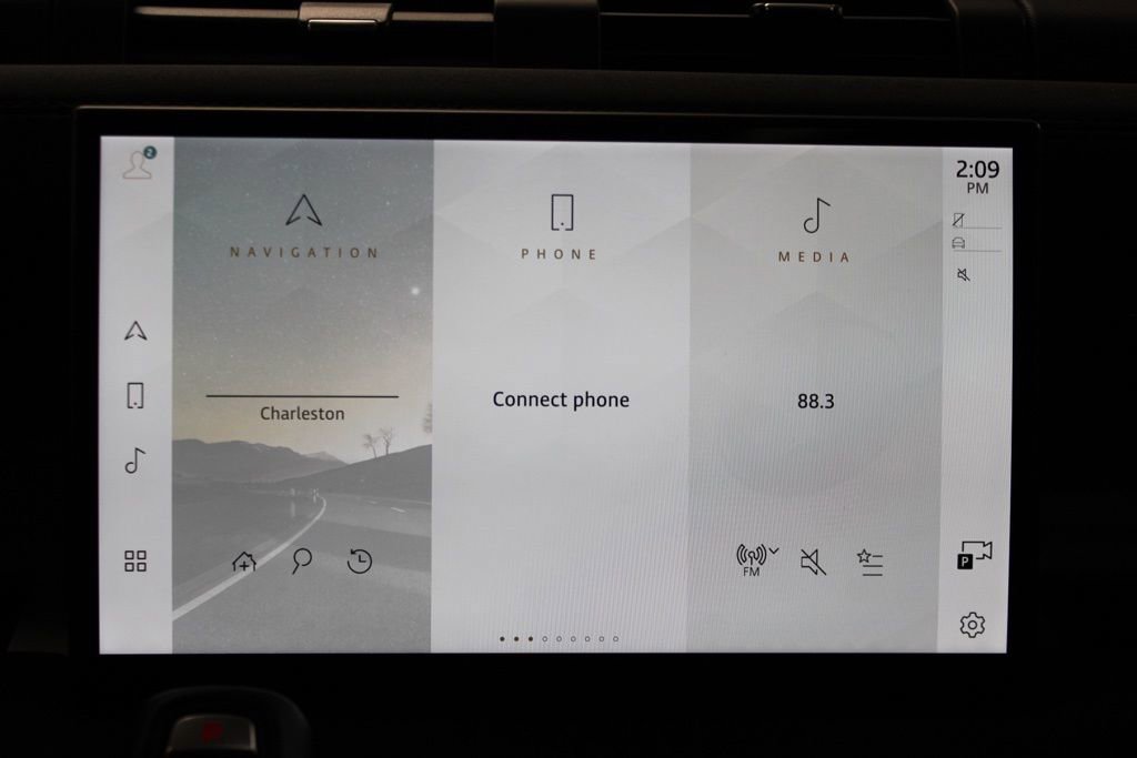 Used 2023 Land Rover Defender 130 SE image 20