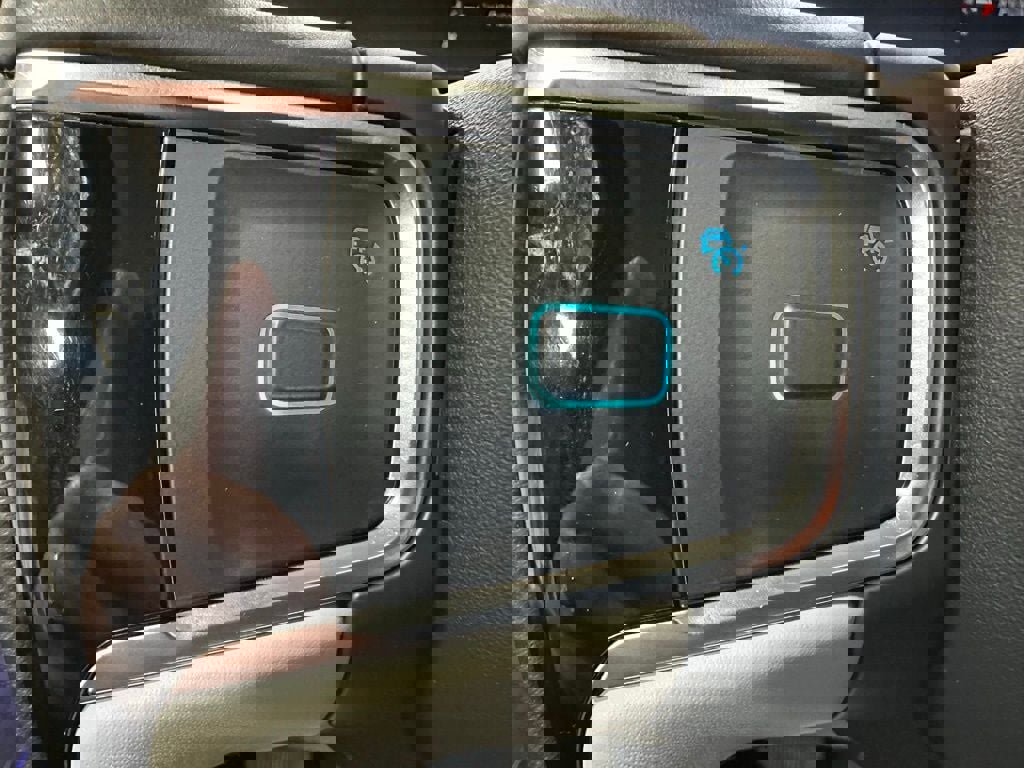 Used 2025 Ford Expedition Platinum image 18