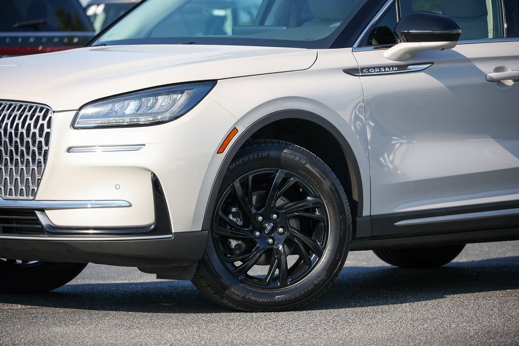 Used 2023 Lincoln Corsair AWD w/ Equipment Group 101A image 13