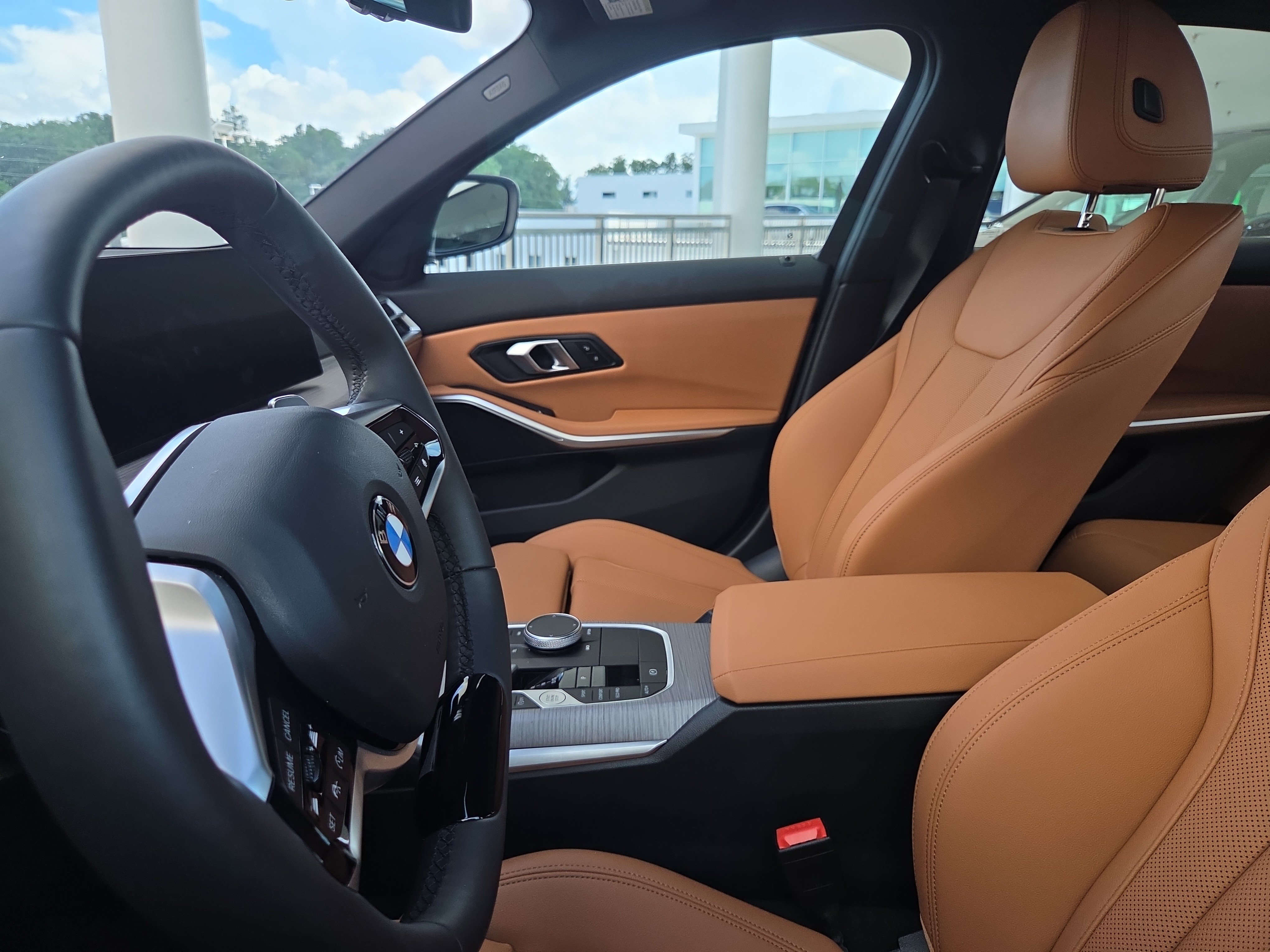 Certified 2026 BMW 330i Sedan w/ Convenience Package RWD image 4