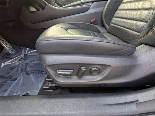 Used 2021 Toyota Avalon XSE image 19