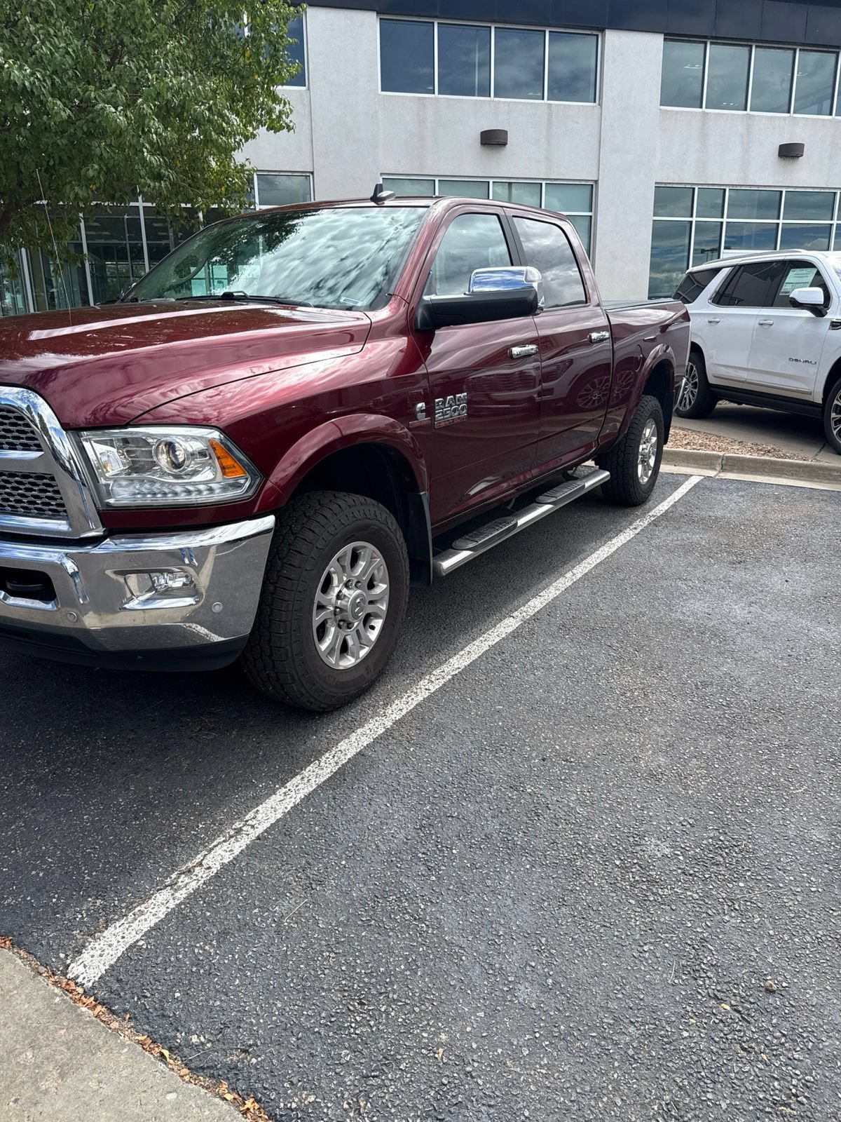 Used 2017 RAM 2500 Laramie AWD/4WD image 1