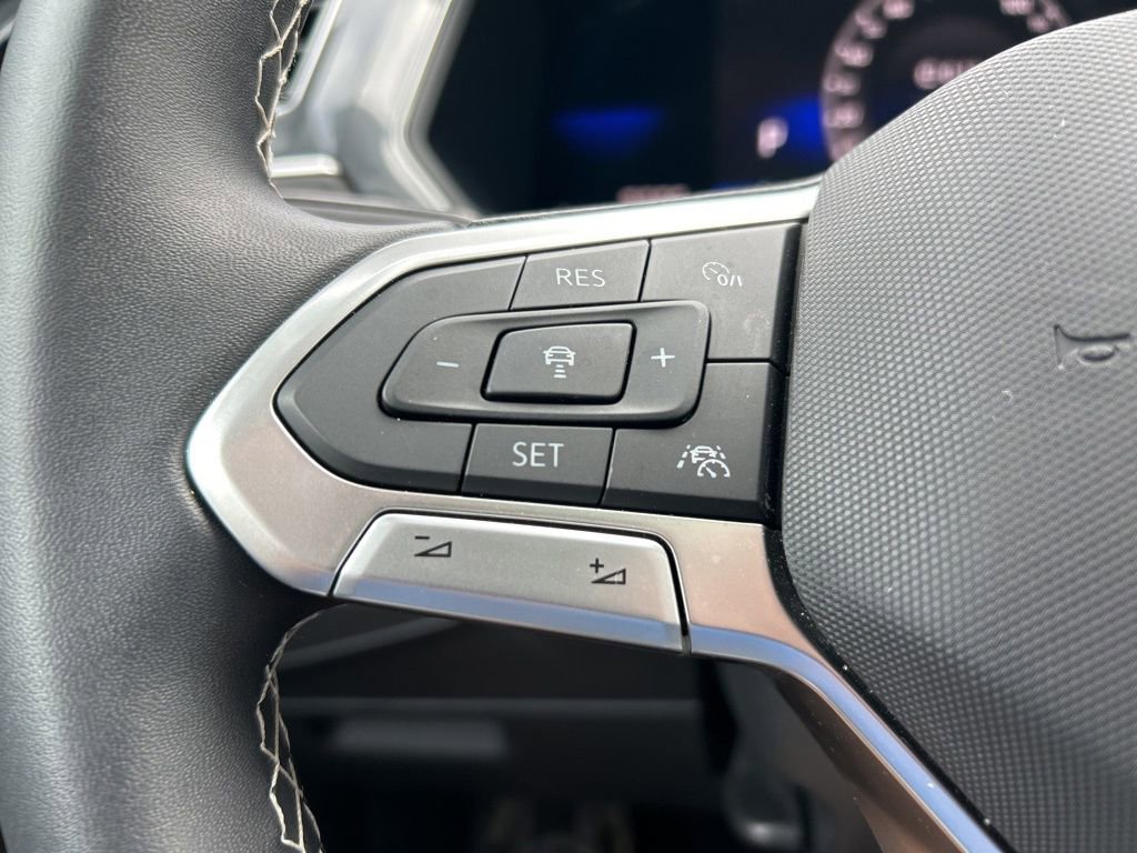 Used 2023 Volkswagen Tiguan SE image 26