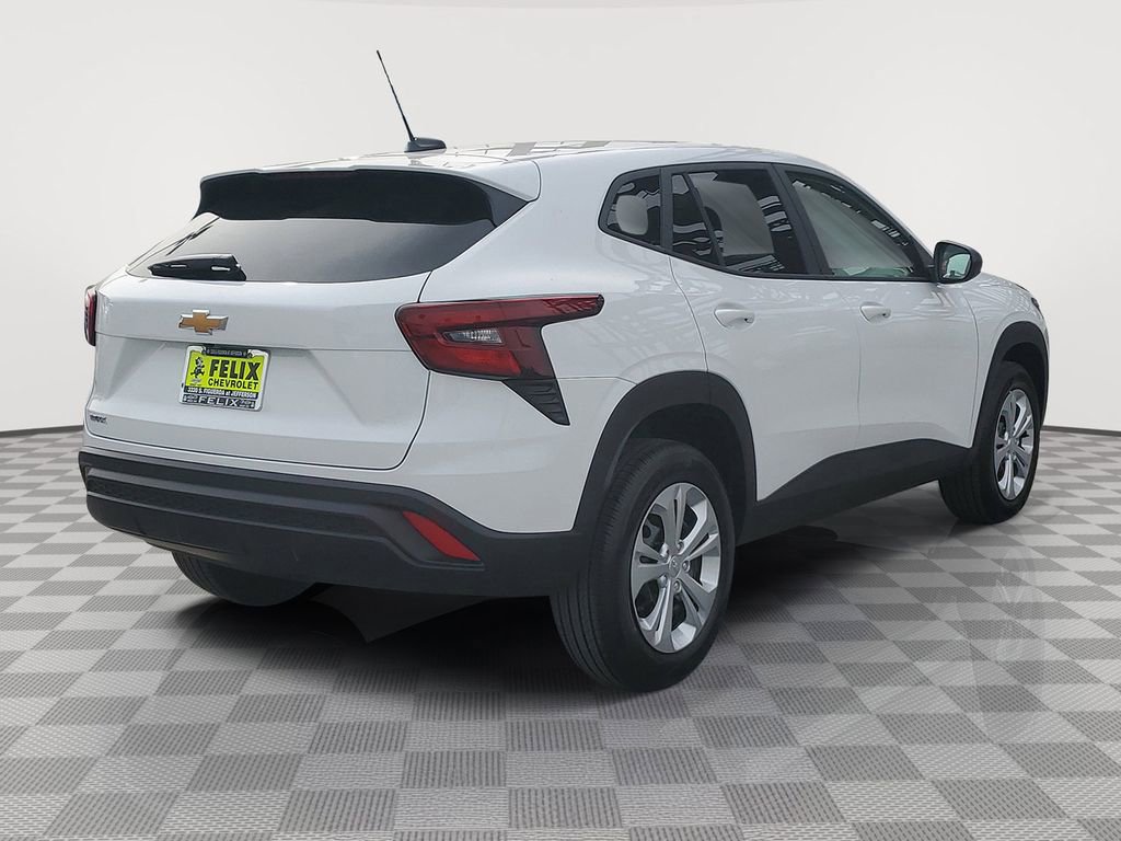 New 2026 Chevrolet Trax LS image 3