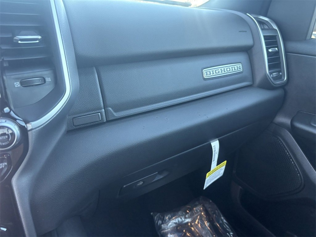 New 2026 RAM 1500 4x4 Crew Cab image 30