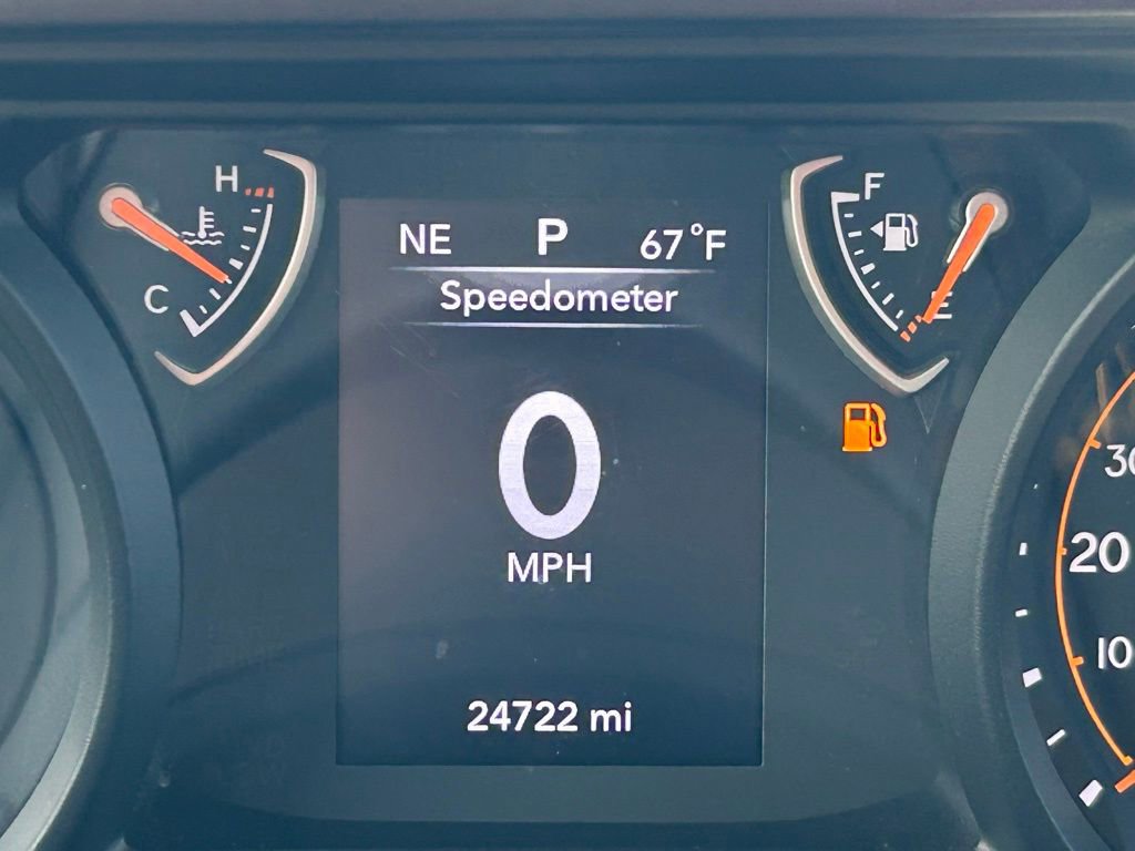 Used 2024 Jeep Gladiator Sport image 16
