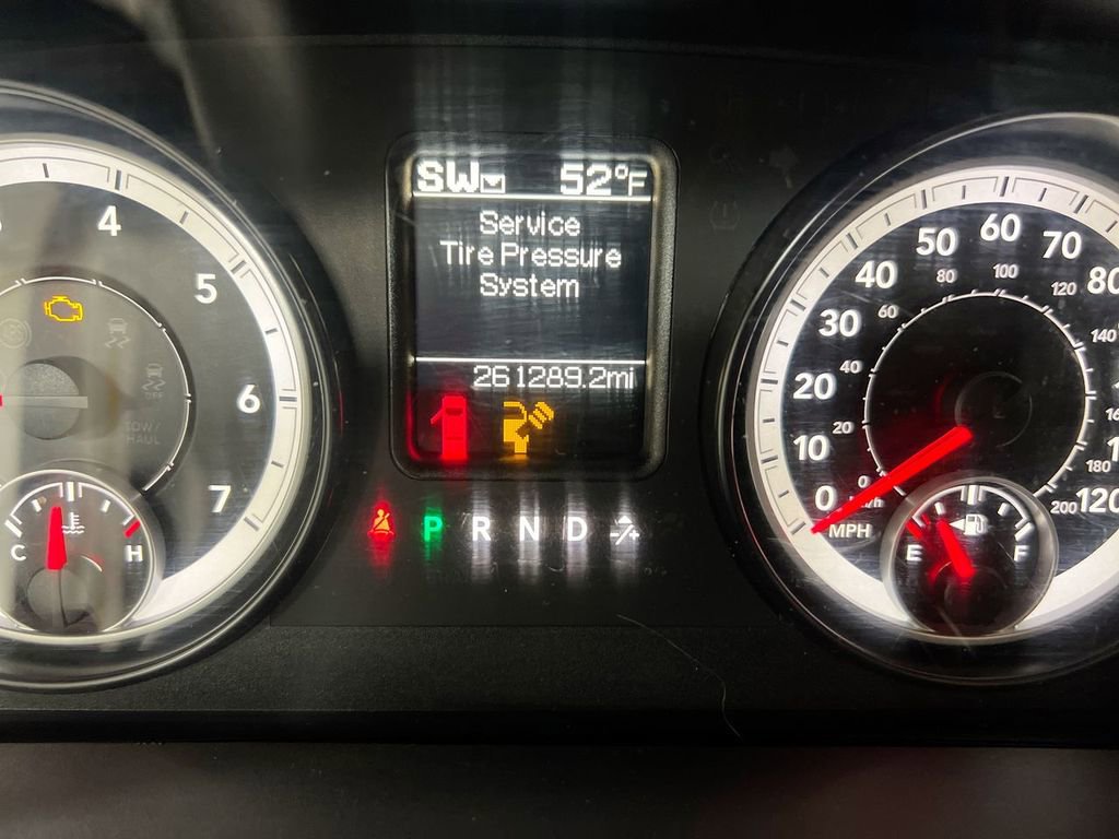 Used 2014 RAM 2500 Tradesman w/ Chrome Appearance Group image 13