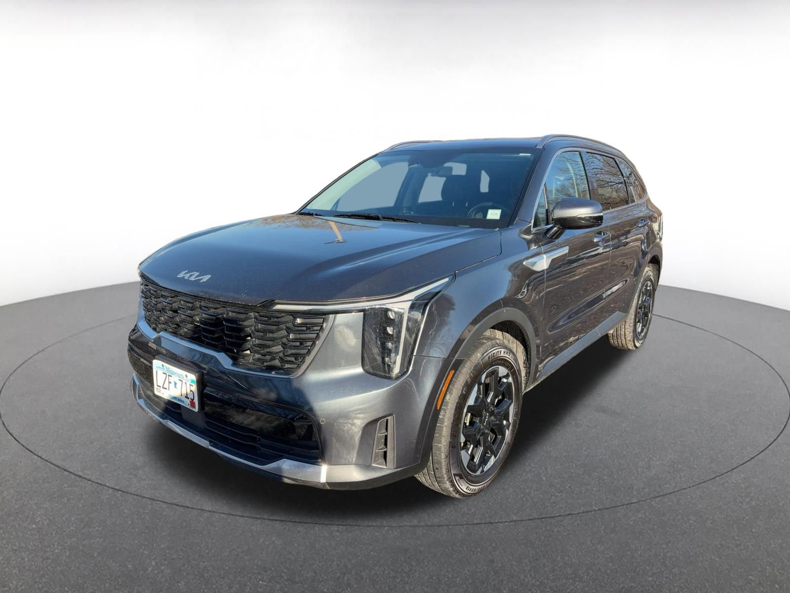 Used 2024 Kia Sorento S image 3