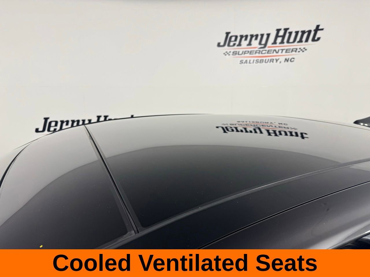 Used 2025 Genesis G70 3.3T Advanced image 13