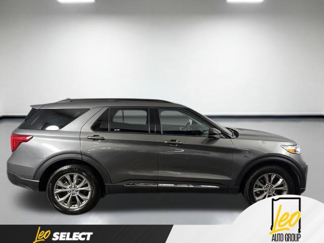 Used 2024 Ford Explorer XLT w/ Equipment Group 202A AWD/4WD image 5