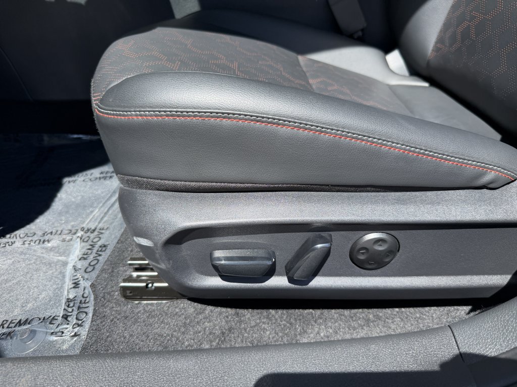 Used 2026 Nissan Sentra SR w/ SR Premium Package FWD image 27