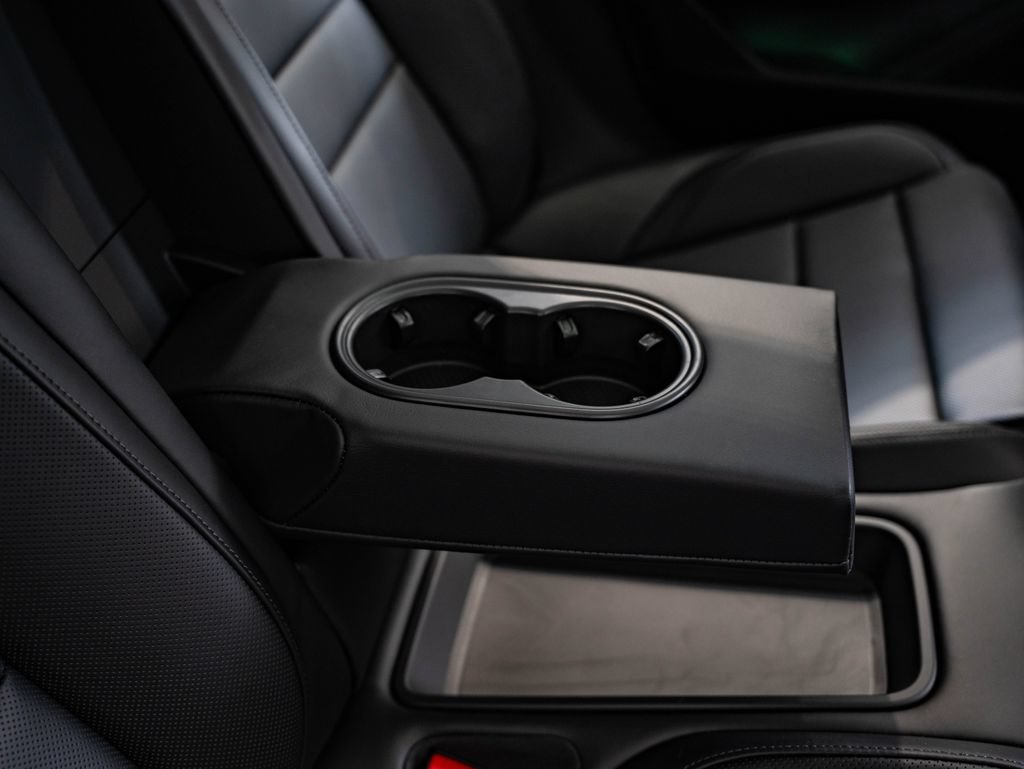 New 2026 Porsche Taycan 4S AWD/4WD image 44