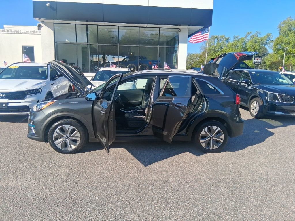 Certified 2022 Kia Niro EX w/ Cold Weather Package image 24