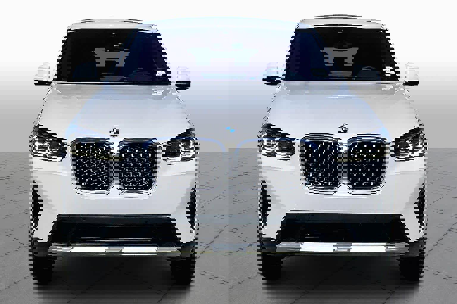 Used 2025 BMW X4 xDrive30i image 3