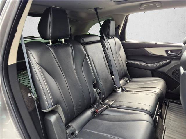 Certified 2024 Acura MDX FWD w/ Technology Package image 18