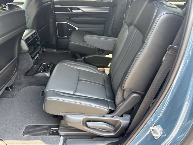 New 2026 Jeep Grand Wagoneer L Limited AWD/4WD image 23