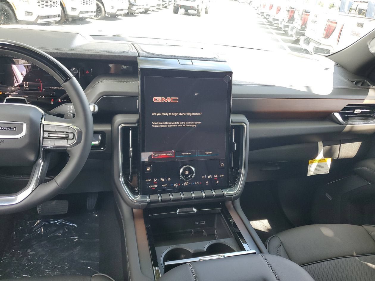 New 2026 GMC Yukon XL Denali w/ Denali Reserve Package RWD image 14
