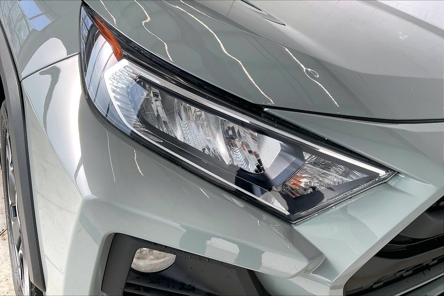 Used 2019 Toyota RAV4 Adventure w/ All Weather Liner Package AWD/4WD image 32
