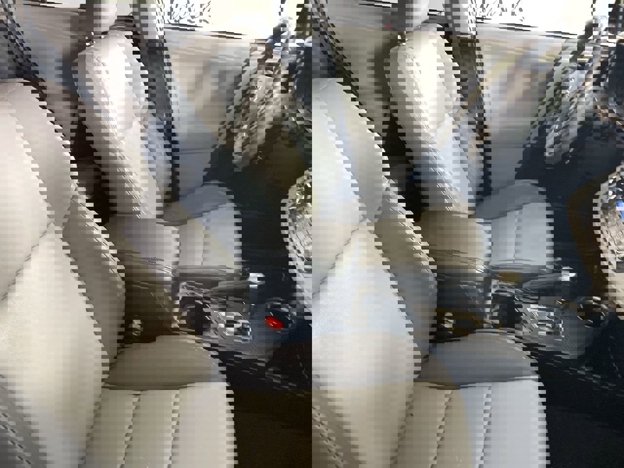 Used 2013 Toyota RAV4 Limited image 25