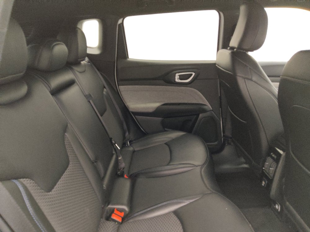 Used 2024 Jeep Compass Latitude AWD/4WD image 19