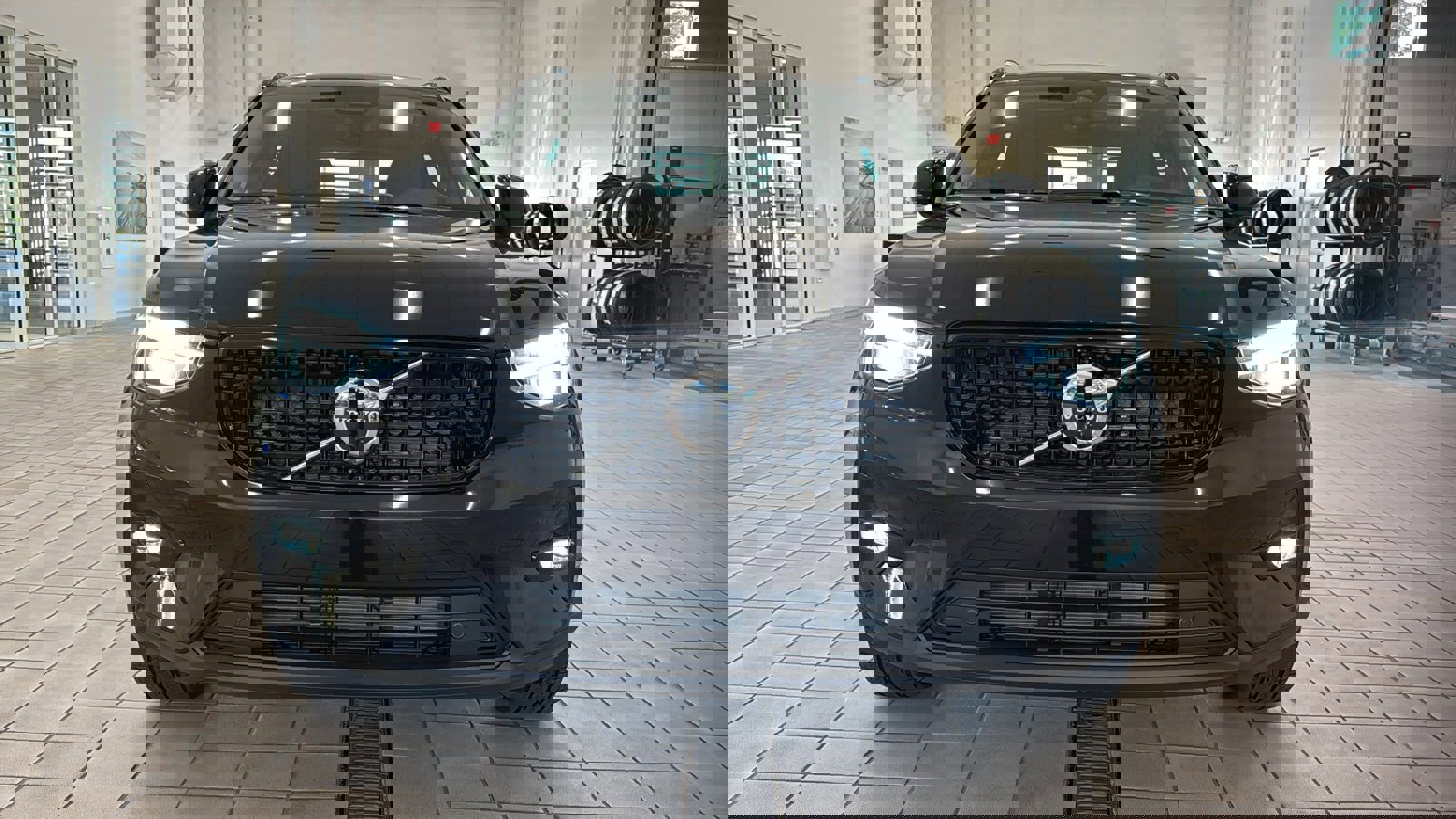 New 2026 Volvo XC40 B5 Ultra w/ Protection Package Premier image 10