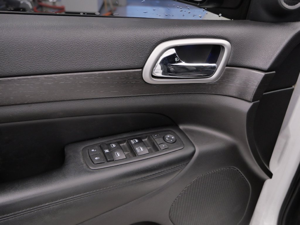 Certified 2018 Jeep Grand Cherokee Altitude AWD/4WD image 20