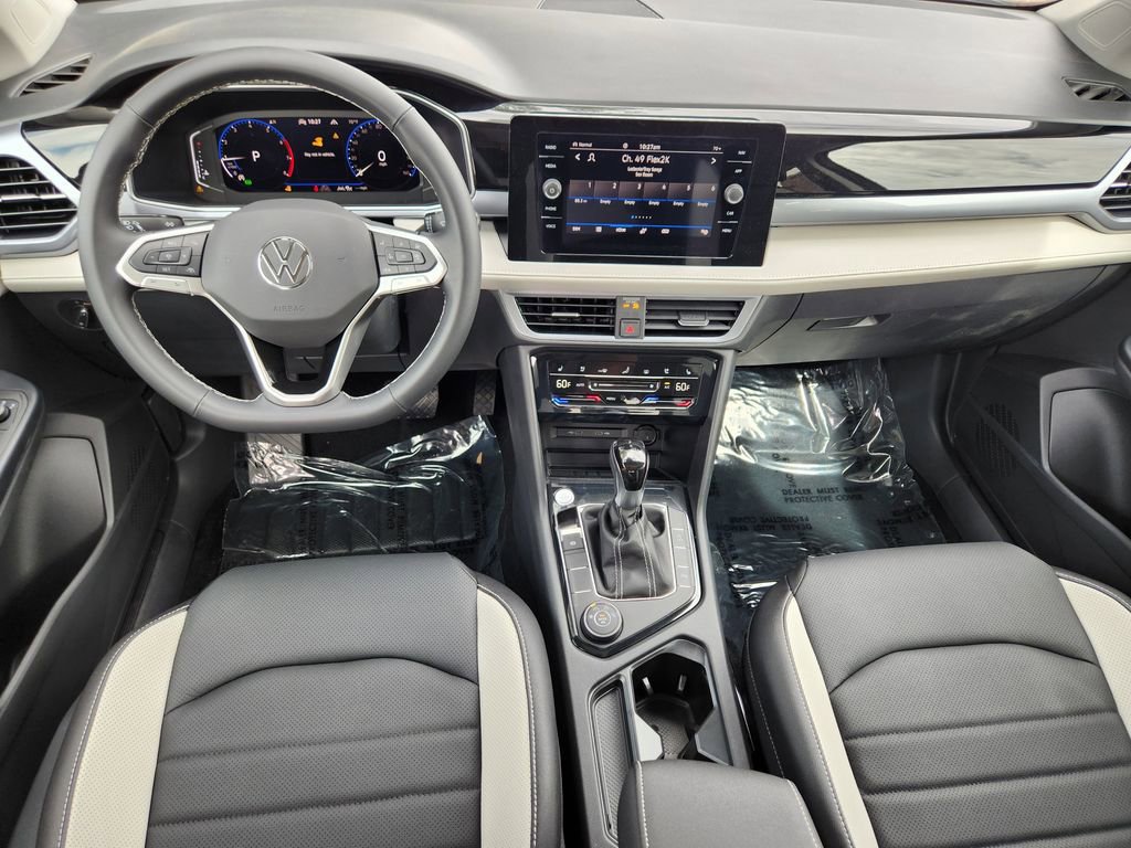 New 2025 Volkswagen Taos SEL image 2