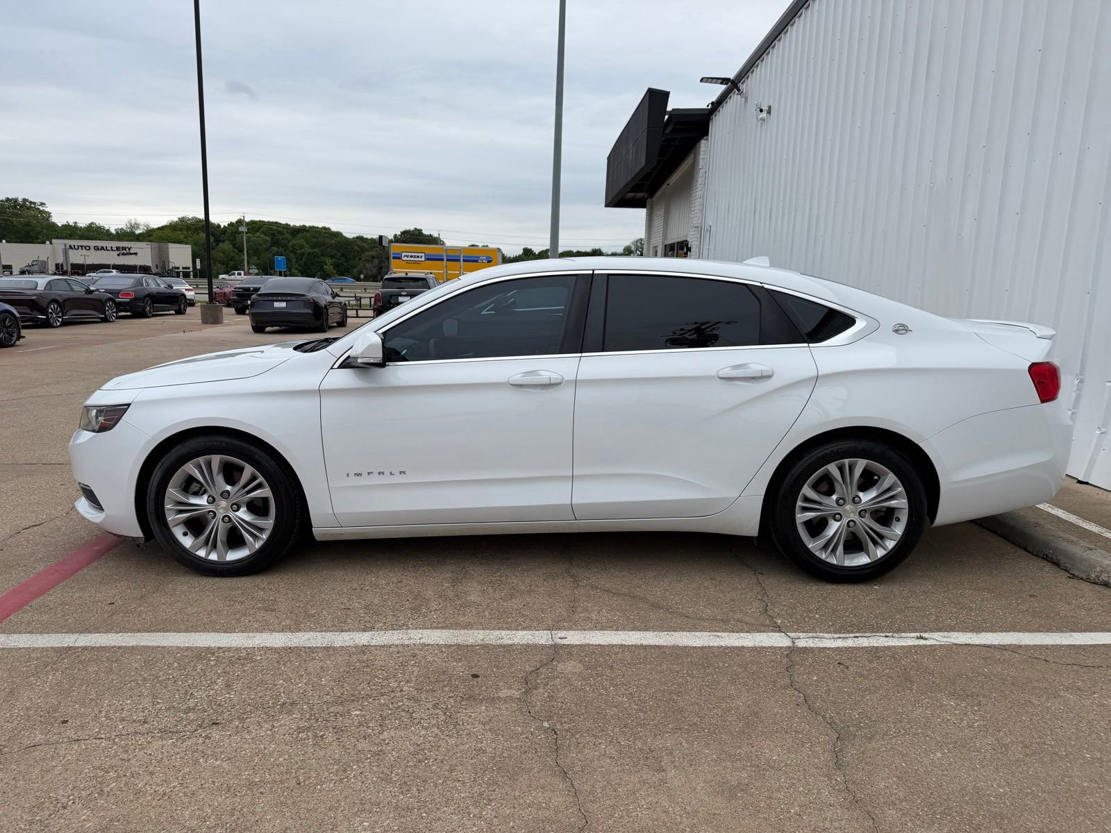 Used 2014 Chevrolet Impala LT w/ Premium Seating Package FWD image 3