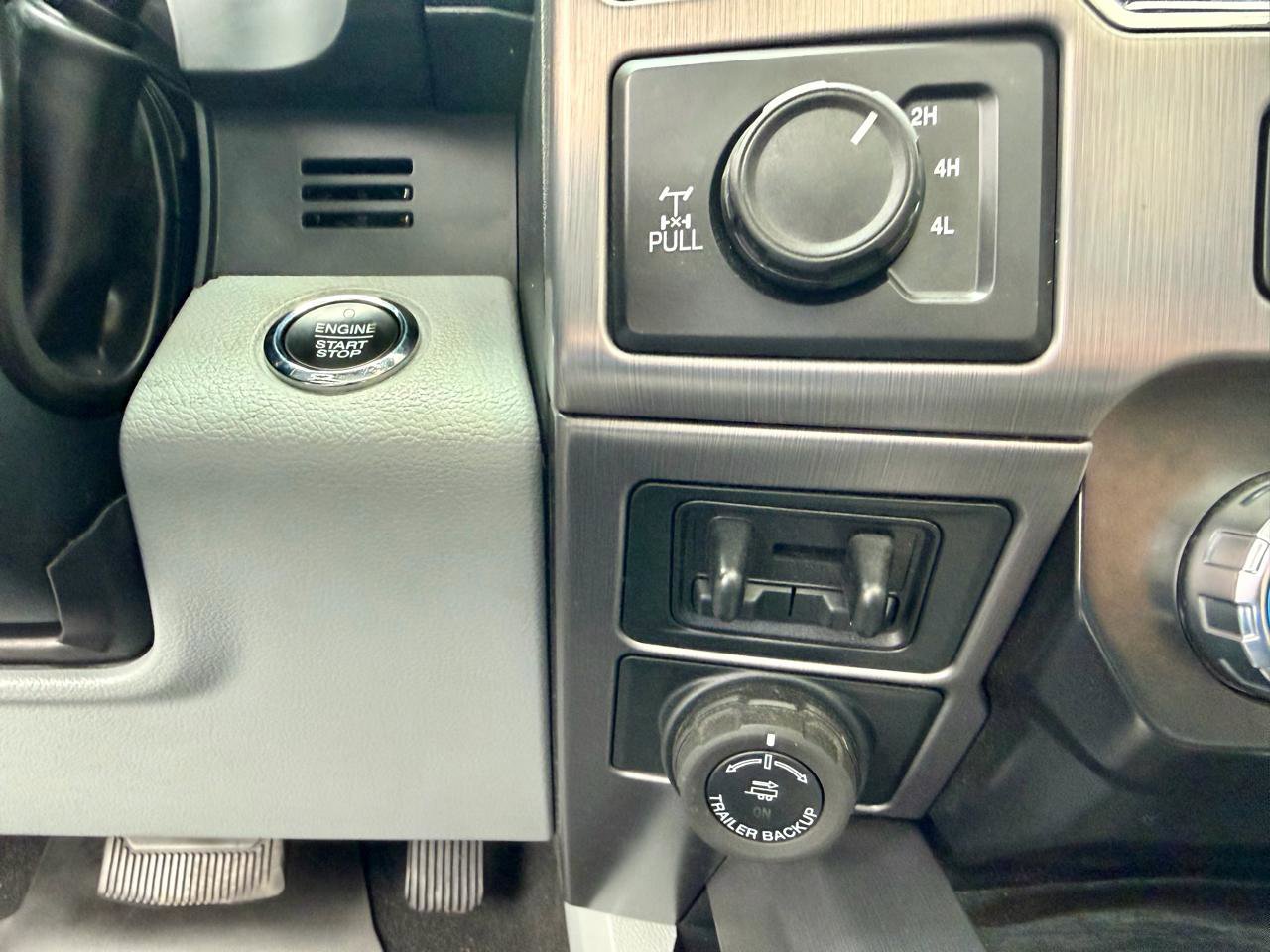 Used 2022 Ford F350 Limited image 30