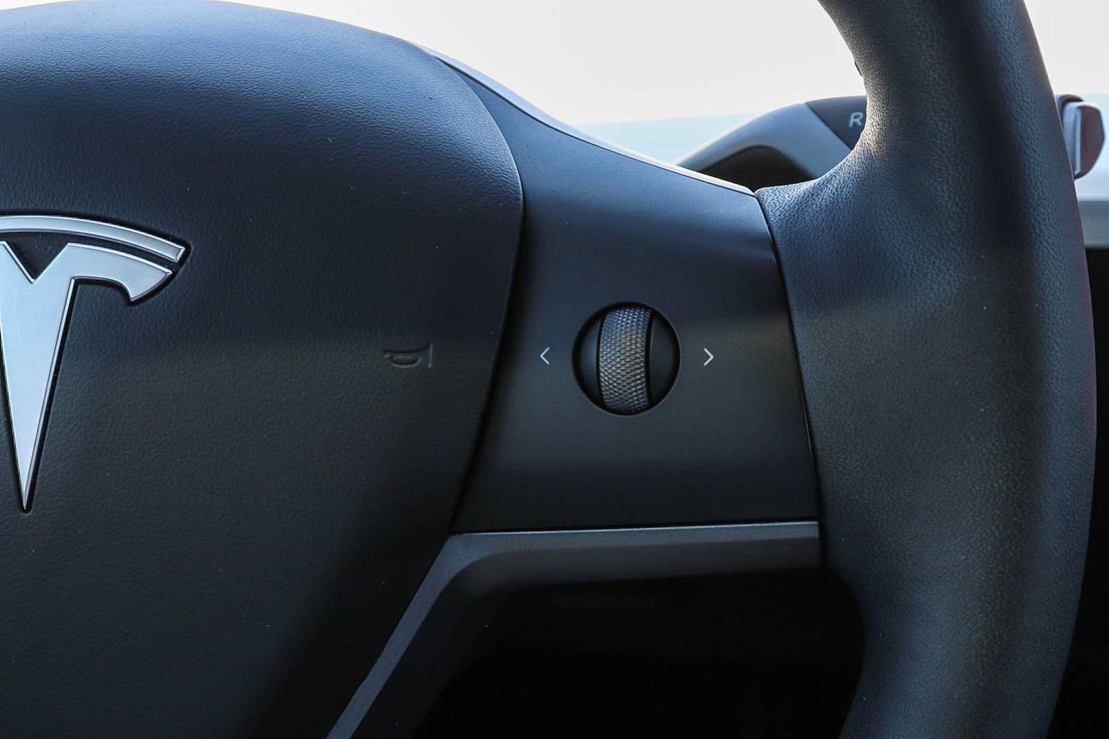 Used 2021 Tesla Model Y Performance AWD/4WD image 21