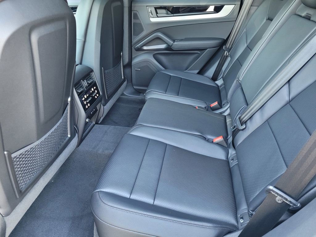 New 2026 Porsche Cayenne S image 14