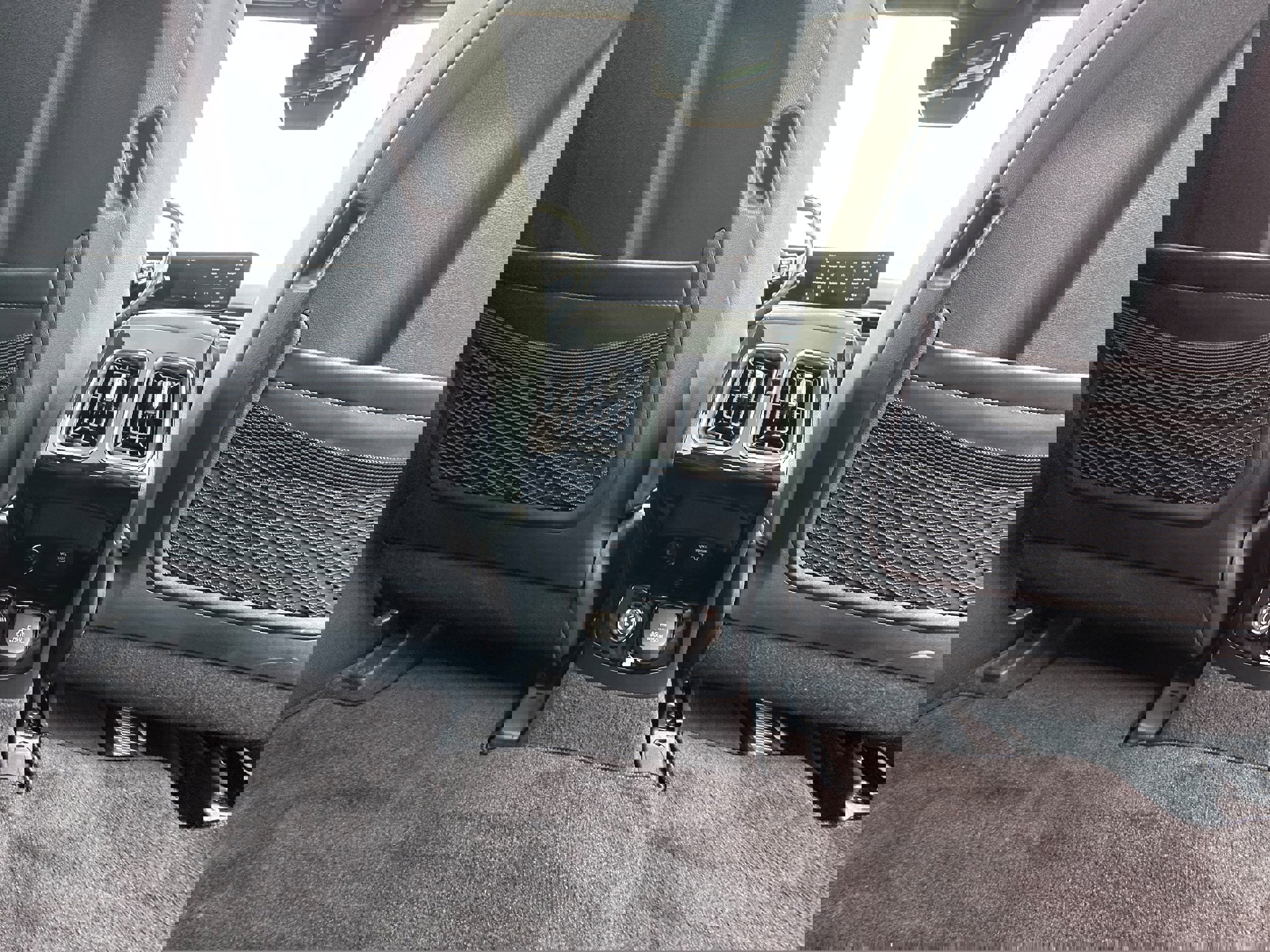 Used 2025 Kia Sorento SX Prestige w/ Sage Leather Package image 24