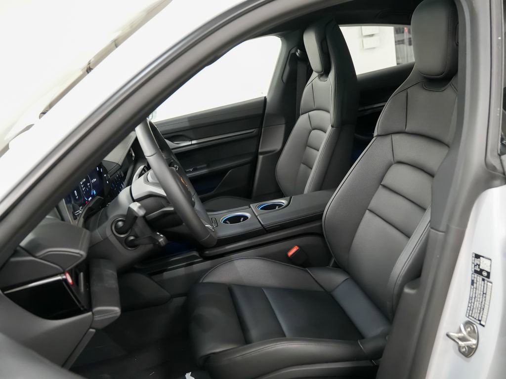 New 2026 Porsche Taycan image 5