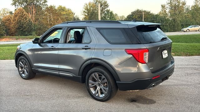 Used 2023 Ford Explorer XLT w/ Equipment Group 202A AWD/4WD image 4