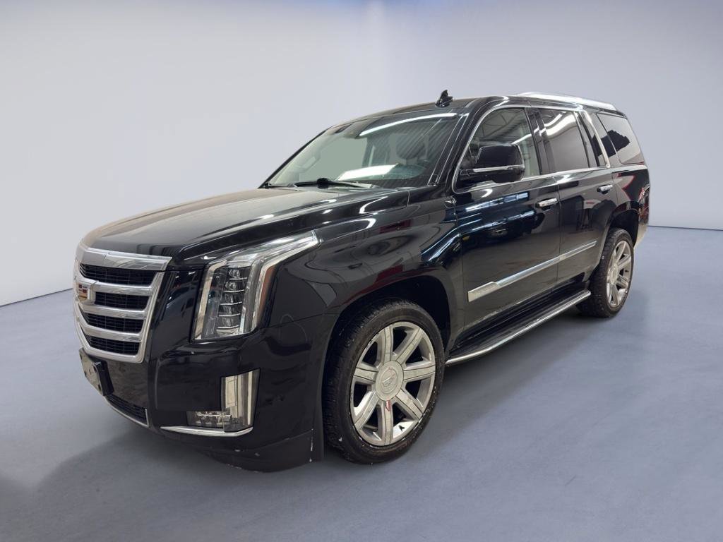 Used 2019 Cadillac Escalade Luxury image 3