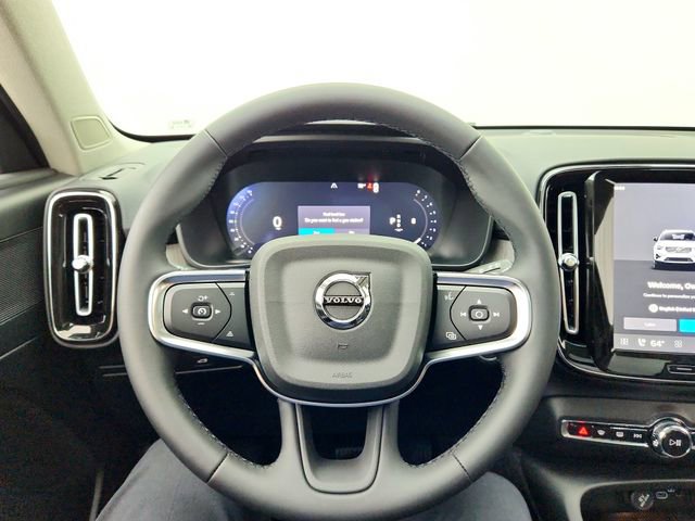 New 2026 Volvo XC40 B5 Core w/ Climate Package image 21