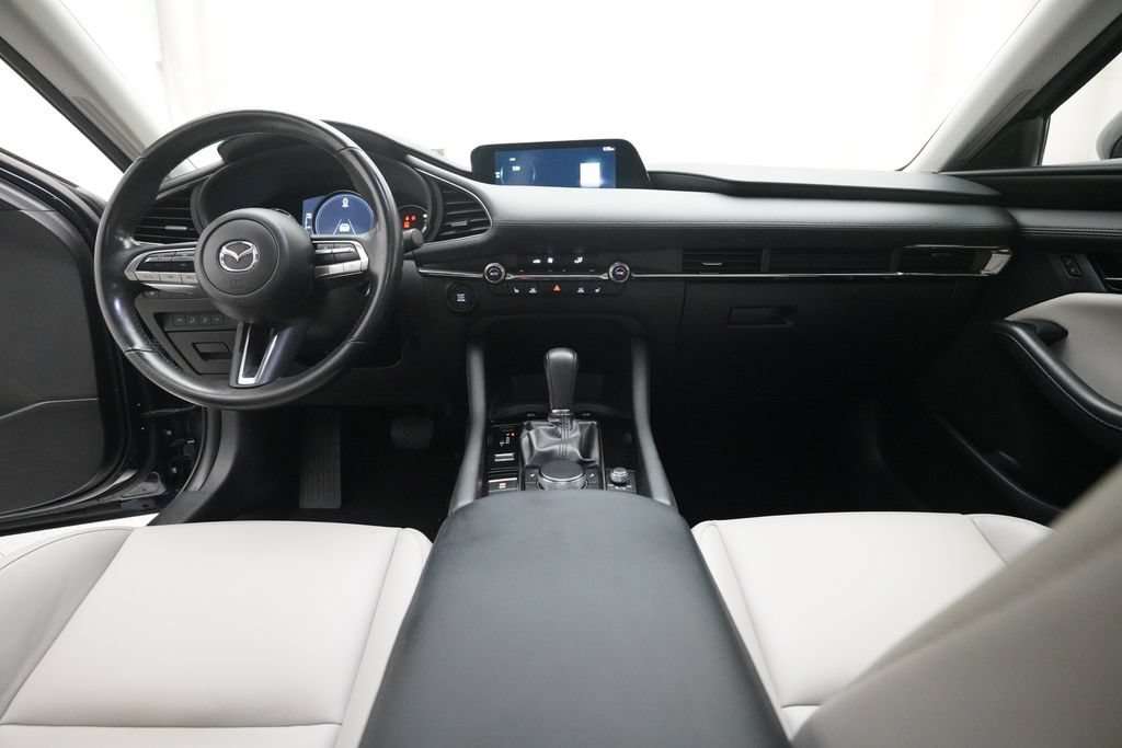 Used 2022 MAZDA MAZDA3 s FWD image 5