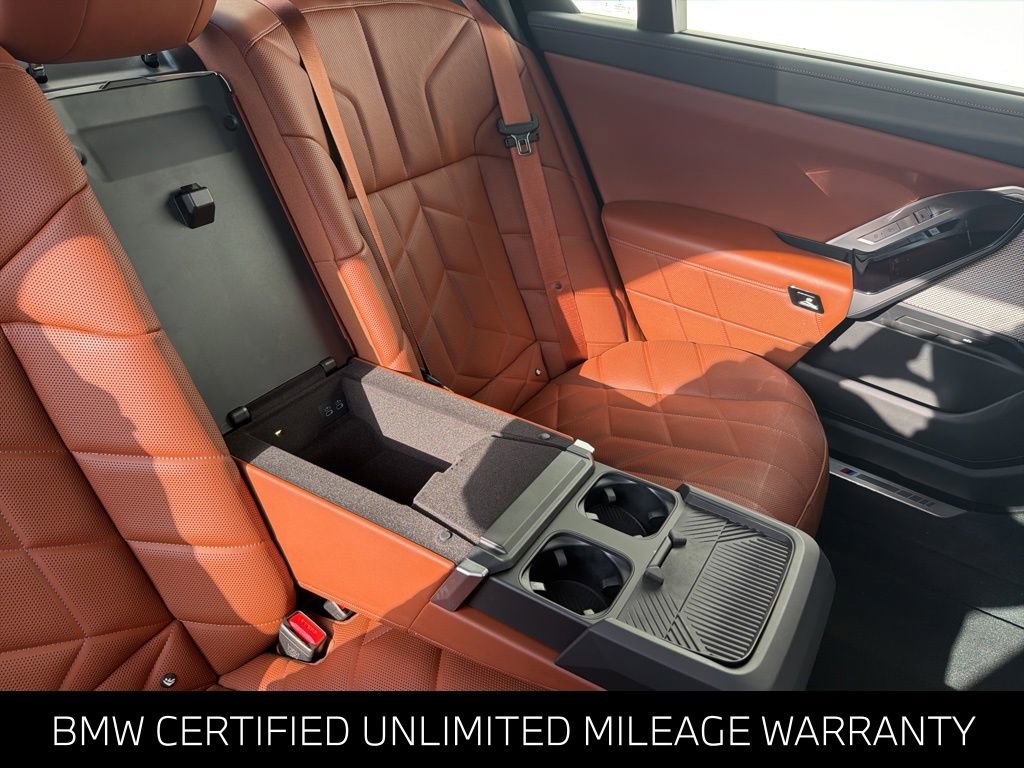 Certified 2024 BMW 760i xDrive w/ Executive Package AWD/4WD image 17