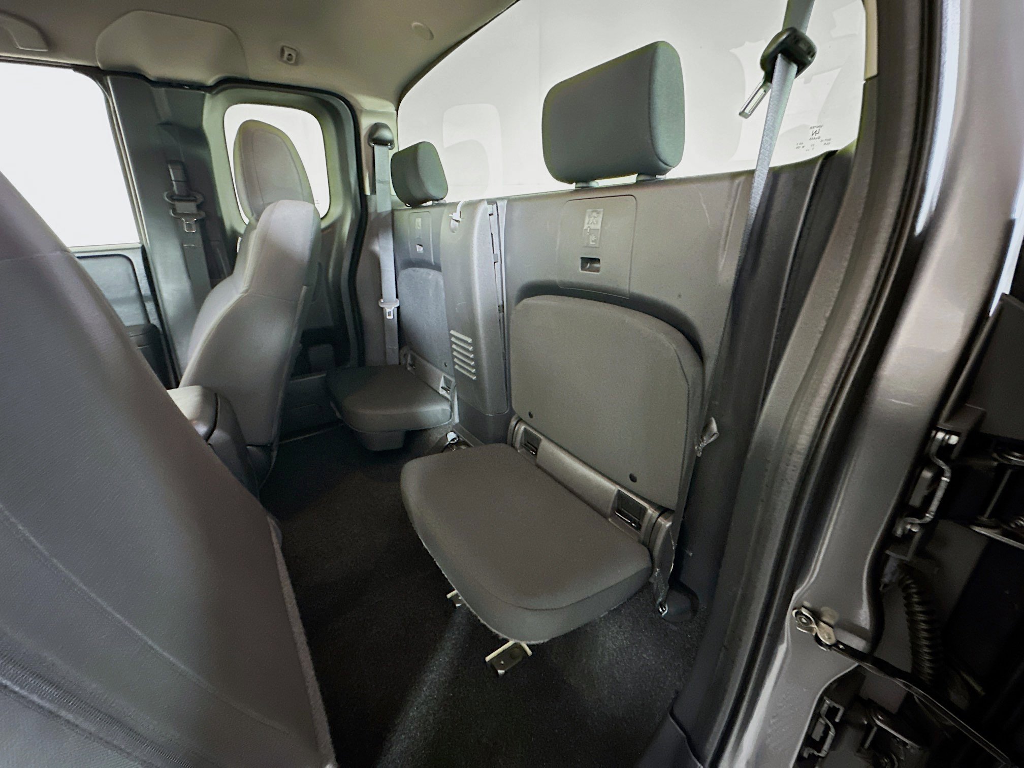 Used 2022 Nissan Frontier S RWD image 26