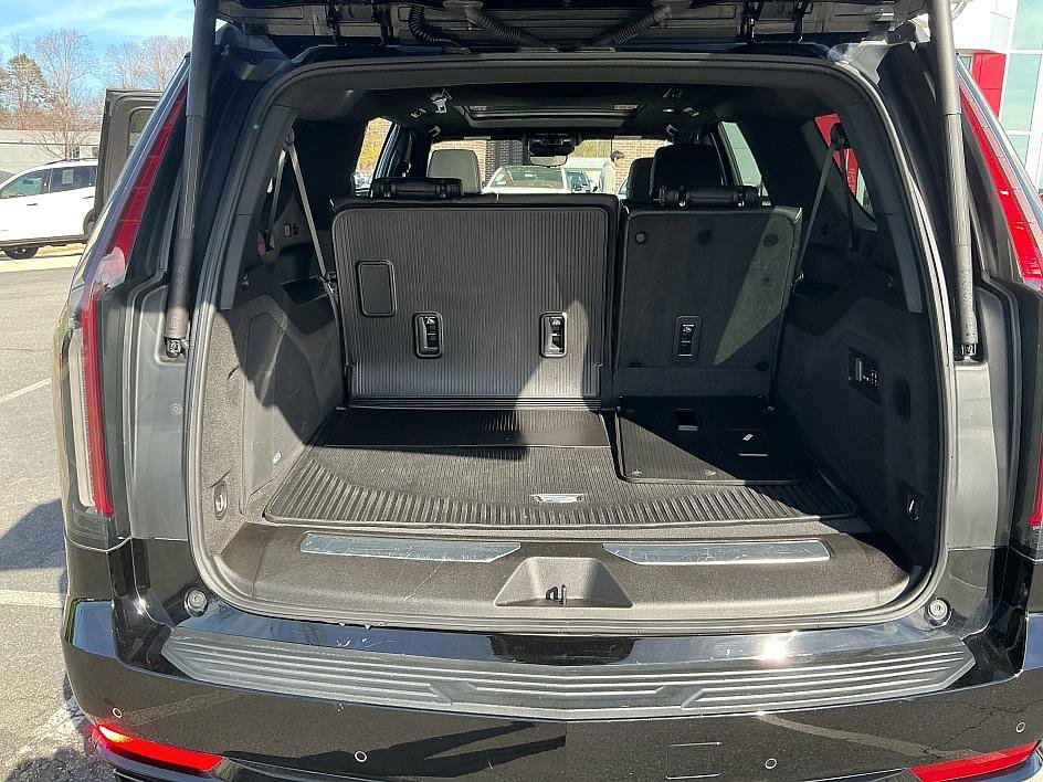 Used 2023 Cadillac Escalade ESV Sport image 29