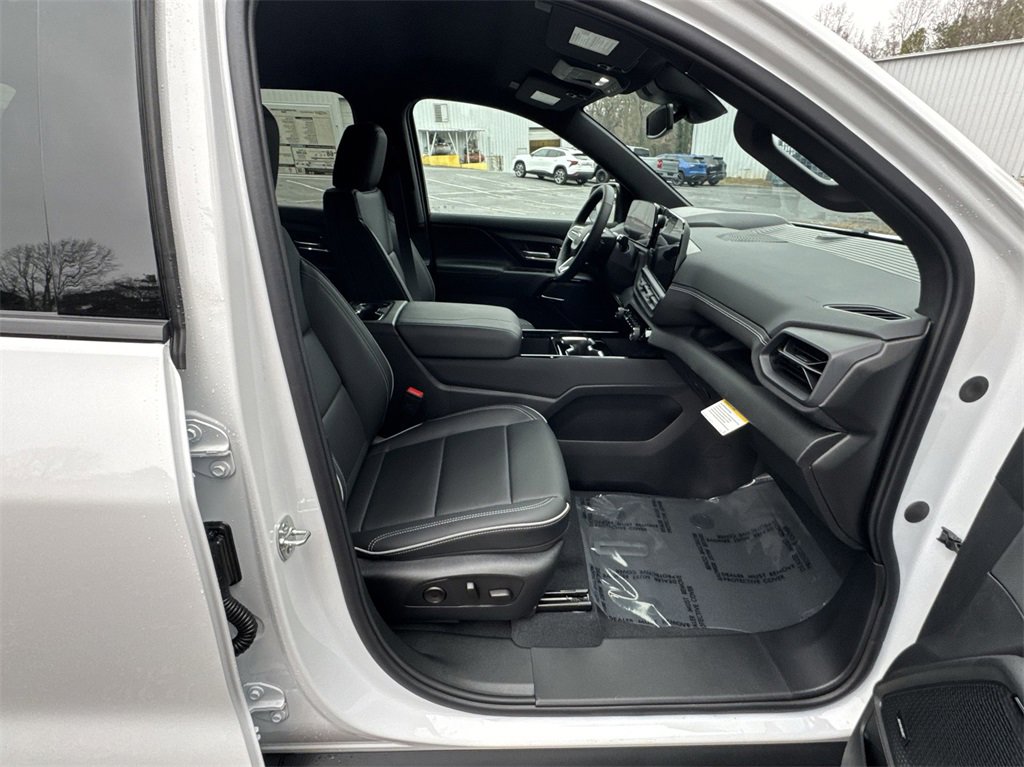 New 2025 Chevrolet Silverado EV LT image 29