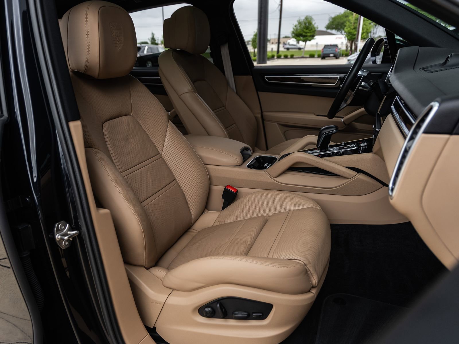 Certified 2023 Porsche Cayenne S Platinum image 46