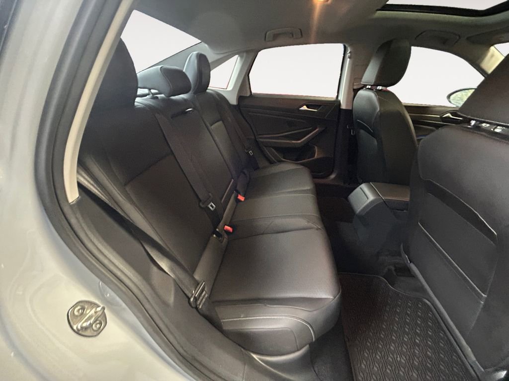 Used 2019 Volkswagen Jetta SEL image 11
