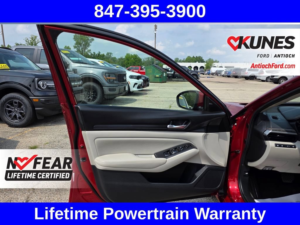 Used 2024 Nissan Altima 2.5 SV w/ SV Premium Package FWD image 25