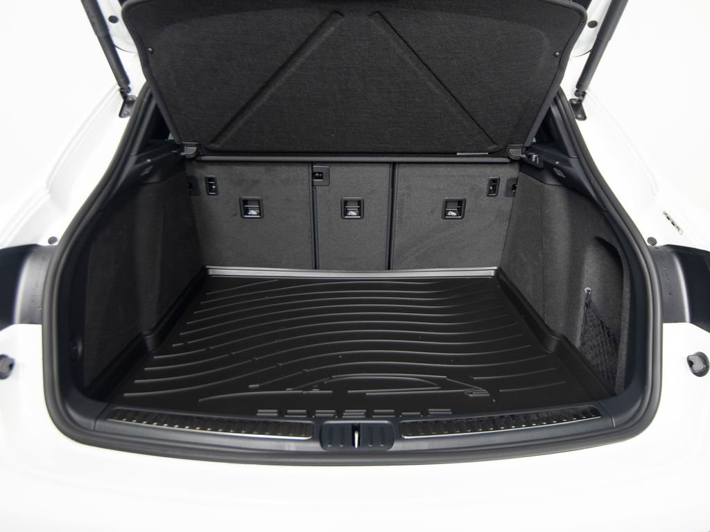 New 2026 Porsche Macan Turbo image 45