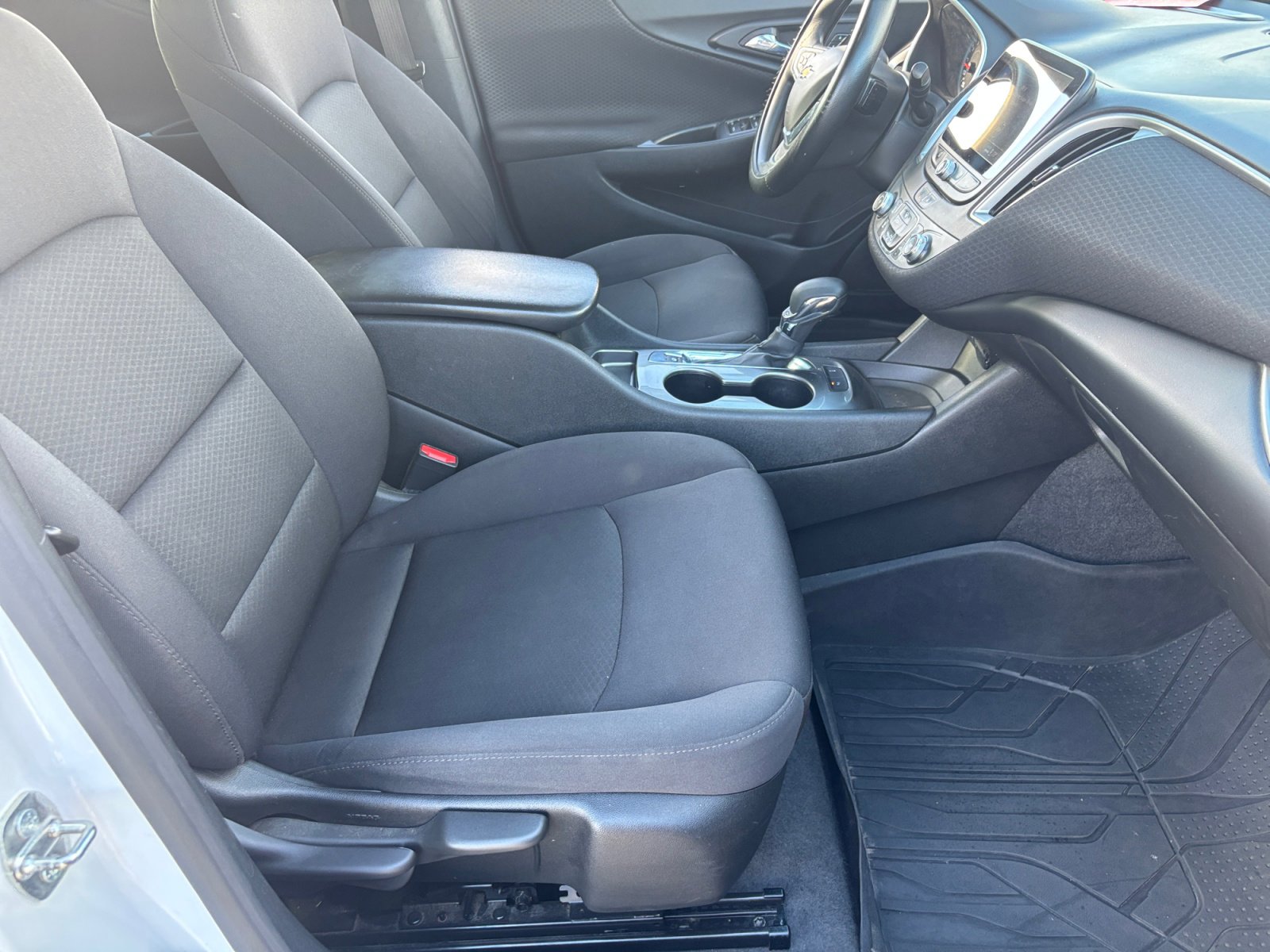 Used 2024 Chevrolet Malibu LS image 19