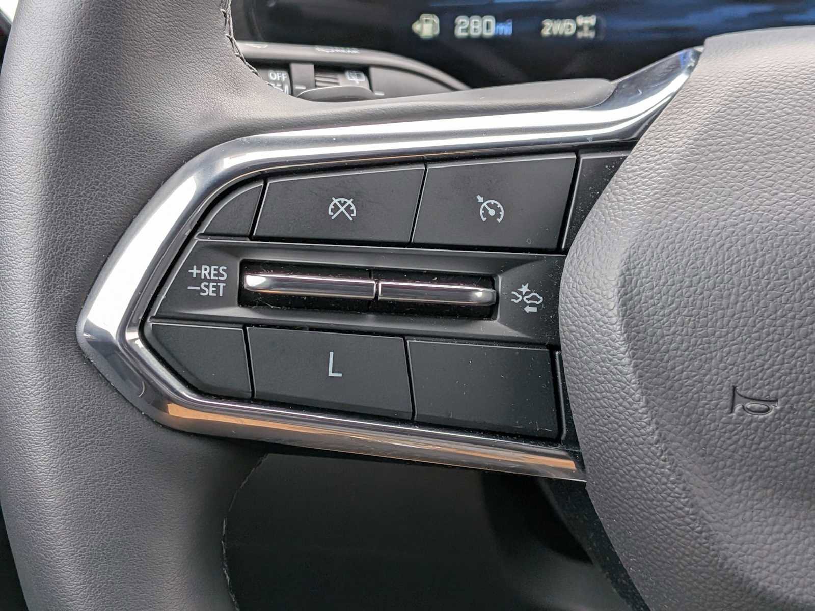 Used 2025 Chevrolet Equinox LT w/ Convenience Package II image 22